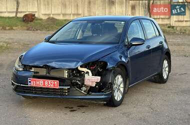 Хэтчбек Volkswagen Golf 2020 в 