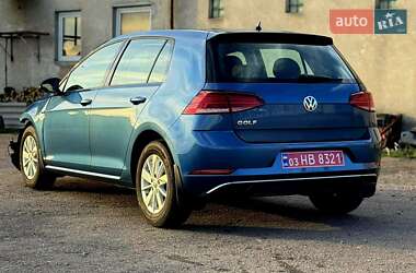 Хэтчбек Volkswagen Golf 2020 в 