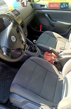 Хэтчбек Volkswagen Golf 2007 в 
