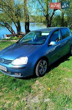 Хэтчбек Volkswagen Golf 2007 в 