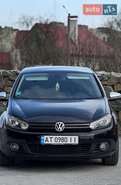 Хэтчбек Volkswagen Golf 2011 в 