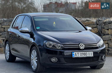Хэтчбек Volkswagen Golf 2011 в 