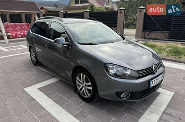 Хэтчбек Volkswagen Golf 2010 в 