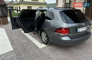Хэтчбек Volkswagen Golf 2010 в 