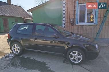 Хэтчбек Volkswagen Golf 1999 в 