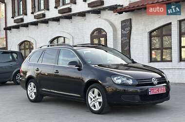 Универсал Volkswagen Golf 2010 в 