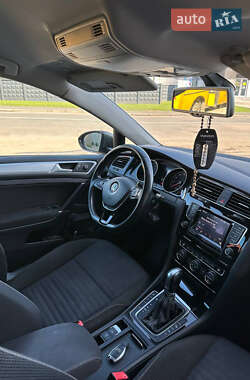 Универсал Volkswagen Golf 2014 в 
