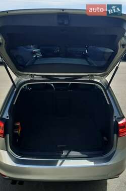 Универсал Volkswagen Golf 2015 в 