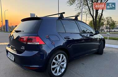 Хэтчбек Volkswagen Golf 2014 в 