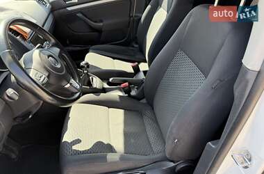 Универсал Volkswagen Golf 2010 в 