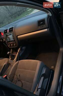 Універсал Volkswagen Golf 2008 в 