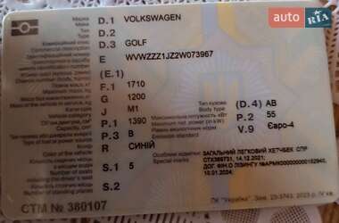 Хетчбек Volkswagen Golf 2001 в 