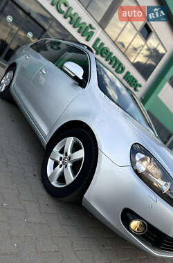 Універсал Volkswagen Golf 2011 в 