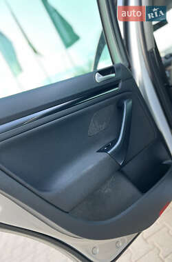 Універсал Volkswagen Golf 2011 в 
