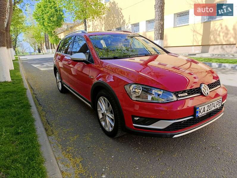 Универсал Volkswagen Golf 2017 в Белгороде-Днестровском