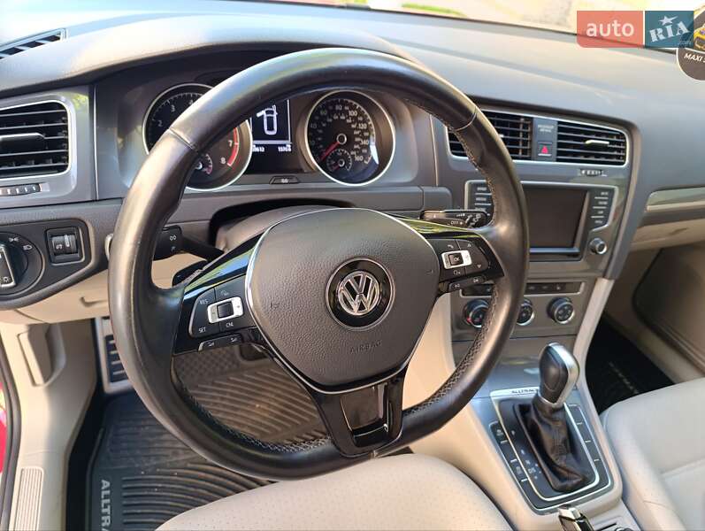 Универсал Volkswagen Golf 2017 в Белгороде-Днестровском