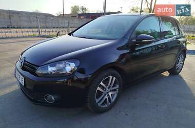 Хетчбек Volkswagen Golf 2010 в 