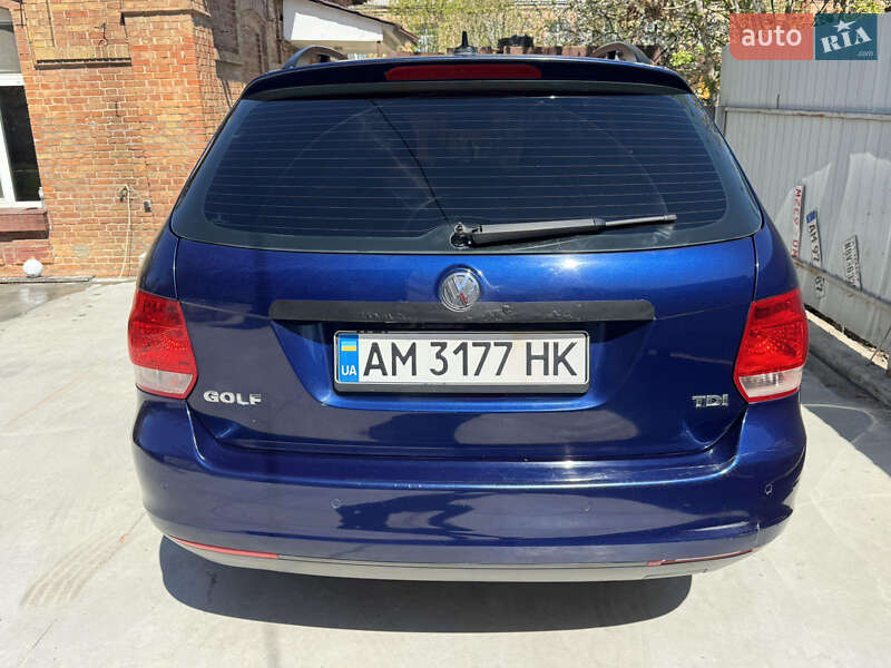 Універсал Volkswagen Golf 2009 в Житомирі