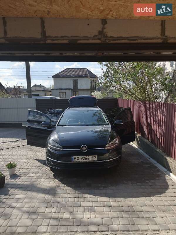 Универсал Volkswagen Golf 2017 в Шепетовке