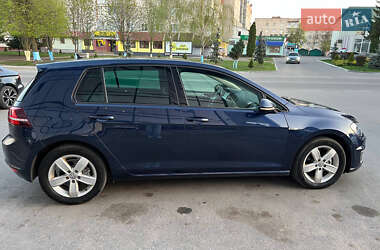 Хэтчбек Volkswagen Golf 2015 в 