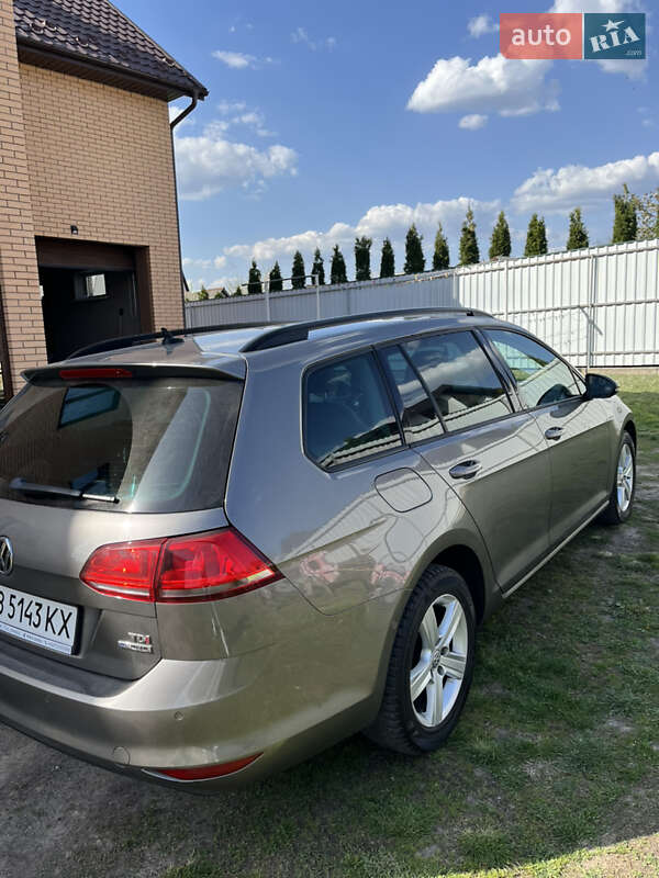 Універсал Volkswagen Golf 2014 в Вінниці