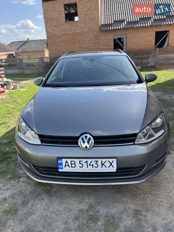 Універсал Volkswagen Golf 2014 в Вінниці