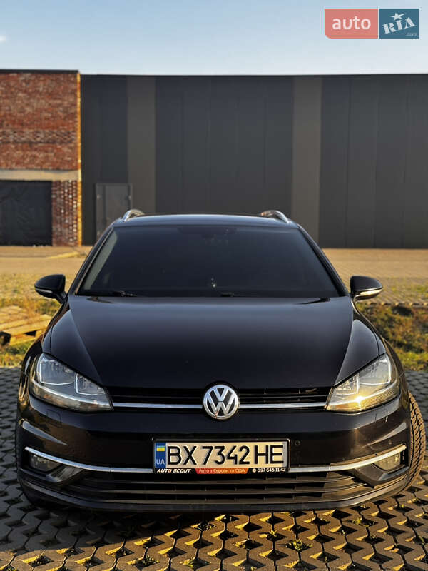 Универсал Volkswagen Golf 2017 в Хмельницком