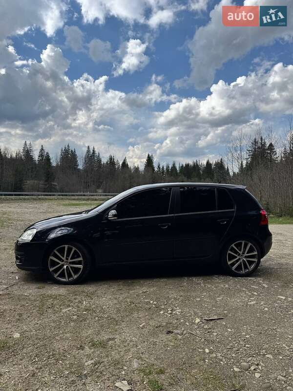 Хетчбек Volkswagen Golf 2006 в Ворохті