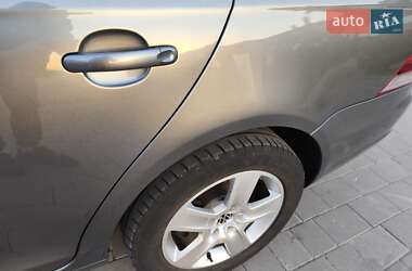 Универсал Volkswagen Golf 2009 в 