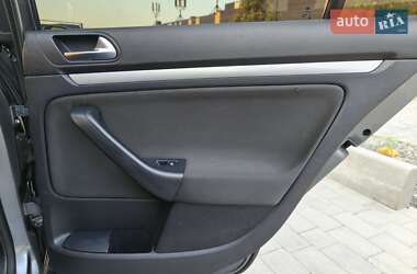 Универсал Volkswagen Golf 2009 в 