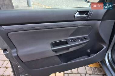Универсал Volkswagen Golf 2009 в 