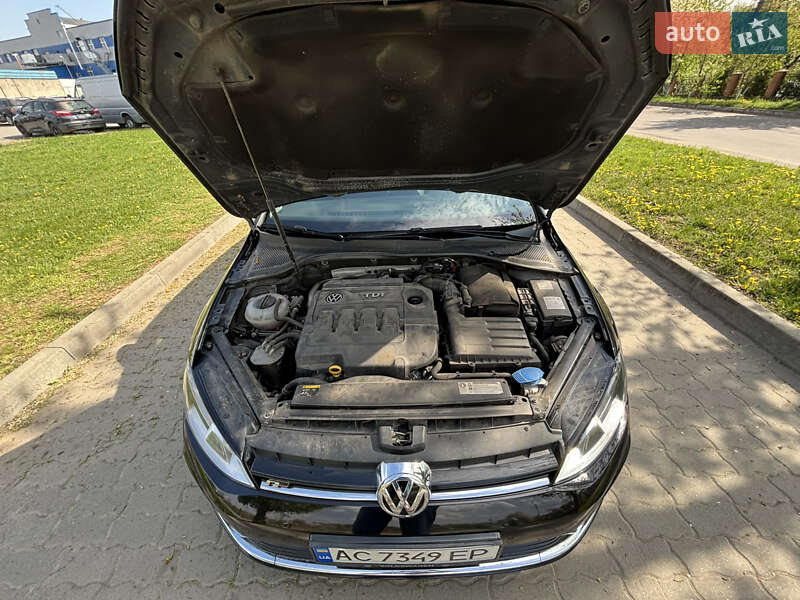 Універсал Volkswagen Golf 2015 в Сокалі