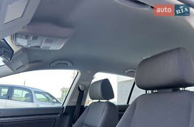 Хетчбек Volkswagen Golf 2004 в 