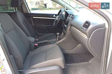 Універсал Volkswagen Golf 2011 в 