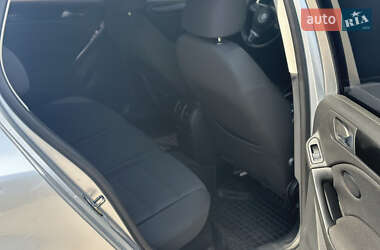 Хэтчбек Volkswagen Golf 2010 в 