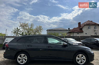 Універсал Volkswagen Golf 2021 в 