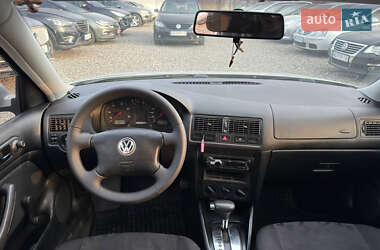 Хетчбек Volkswagen Golf 1999 в 