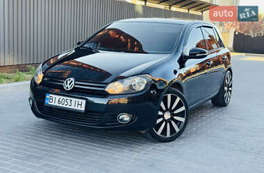 Хетчбек Volkswagen Golf 2010 в 