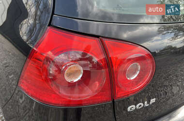 Хэтчбек Volkswagen Golf 2008 в 