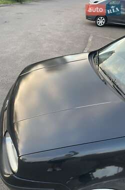 Хэтчбек Volkswagen Golf 2000 в 