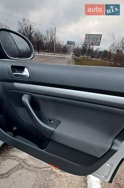 Універсал Volkswagen Golf 2013 в 
