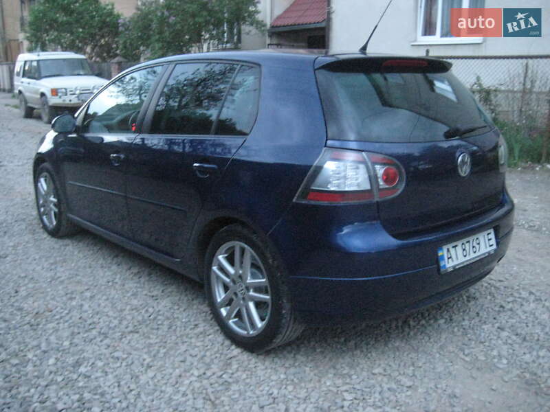 Хетчбек Volkswagen Golf 2007 в Івано-Франківську
