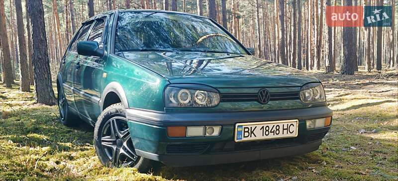 Хетчбек Volkswagen Golf 1995 в Нетішині