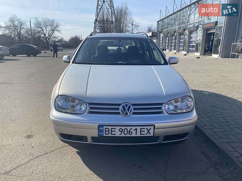Универсал Volkswagen Golf 2001 в 