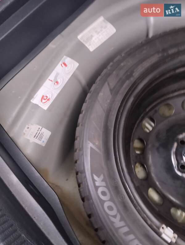 Универсал Volkswagen Golf 2010 в Пирятине