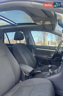 Универсал Volkswagen Golf 2011 в 