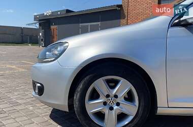 Універсал Volkswagen Golf 2009 в 