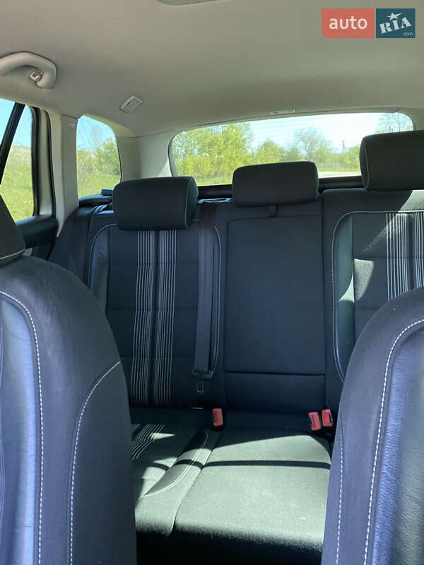 Універсал Volkswagen Golf 2012 в Судовій Вишні