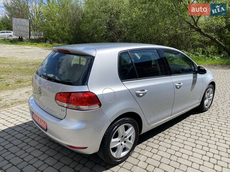 Хэтчбек Volkswagen Golf 2009 в Ивано-Франковске