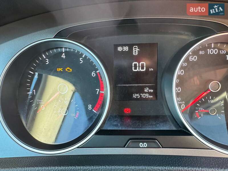 Хетчбек Volkswagen Golf 2014 в Рівному